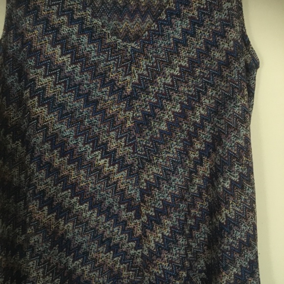 Sleeveless dress - Picture 5 of 10